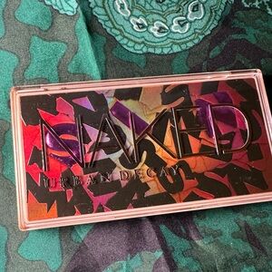 Urban decay naked mini eyeshadow palette